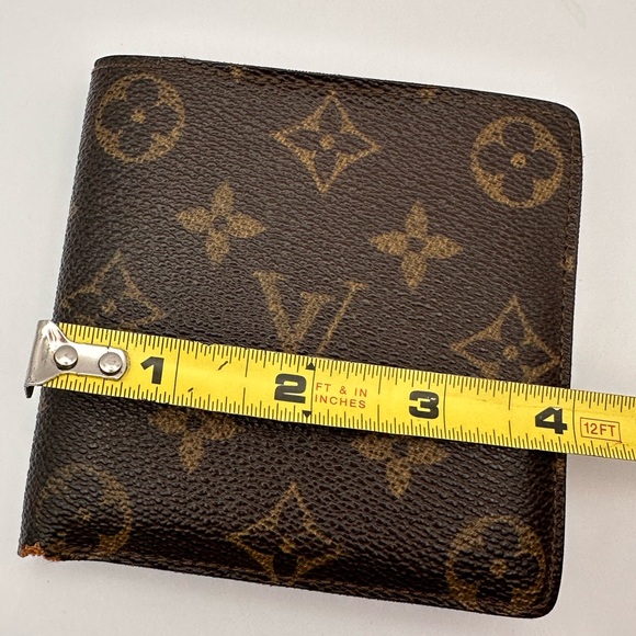 Louis Vuitton men’s bifold wallet - Picture 11 of 13